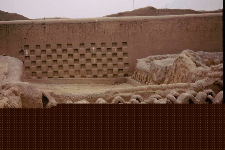 0105KM 40125 15JAN03 Peru Trujillo.jpg